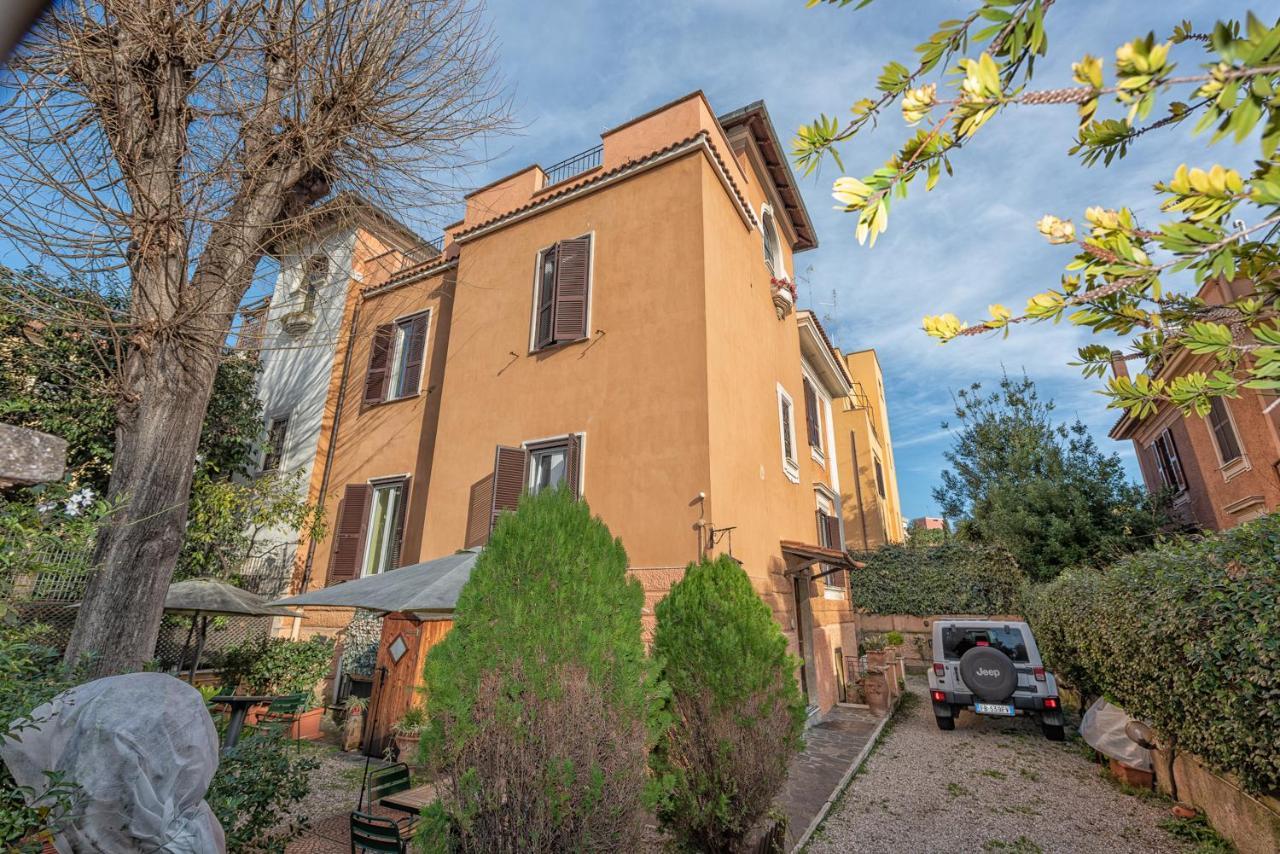 Couette-café A Vinicius Et Mita Rome